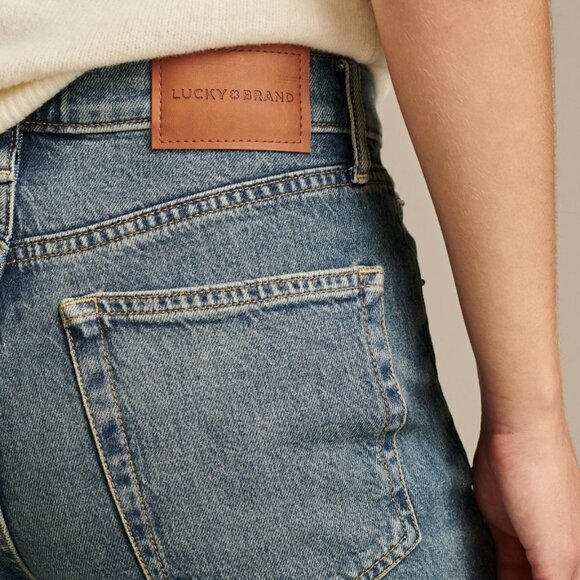 NWT Lucky Brand High-Rise Straight Leg Jeans - Picture 2 of 3